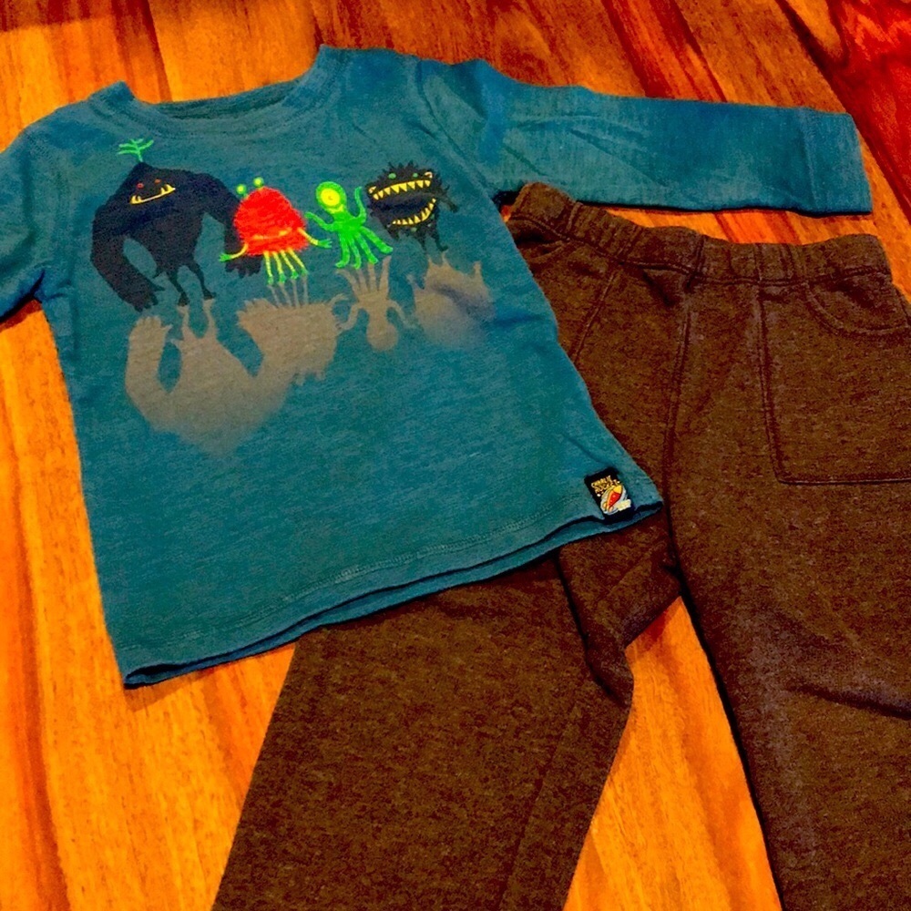 Alien Pants & Long Sleeve Tee Size 24 Months
